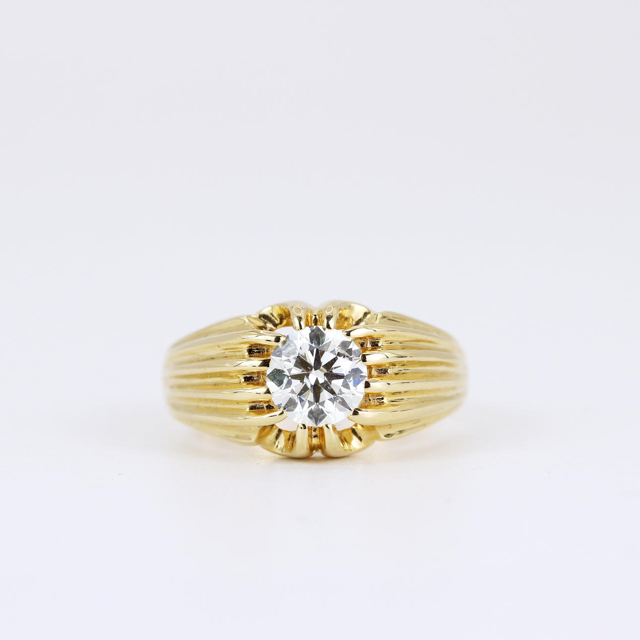 18CT GOLD AND 1.5CT DIAMOND SOLITAIRE RING