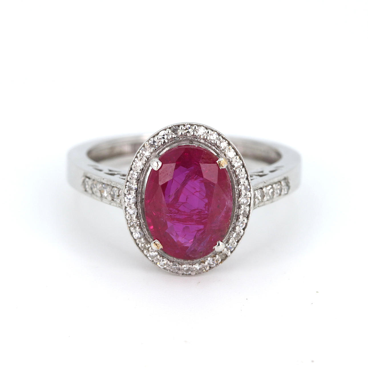 18CT WHITE GOLD RUBY AND DIAMOND SET RING